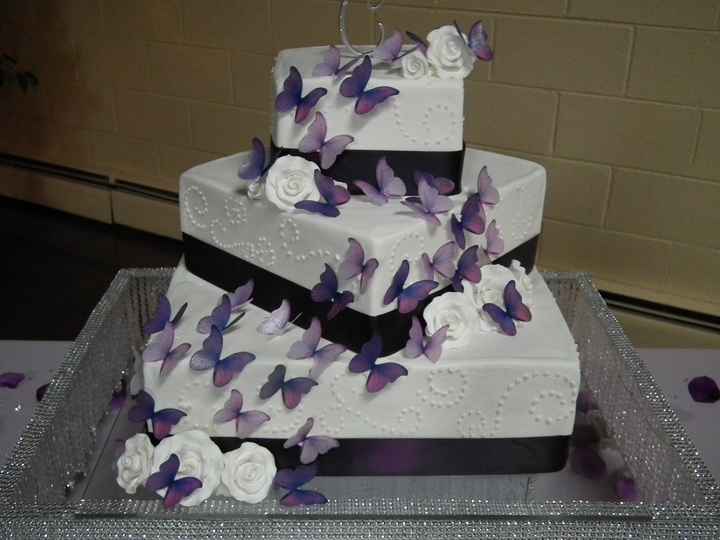 How much was your cake?!? Do u have pictures?