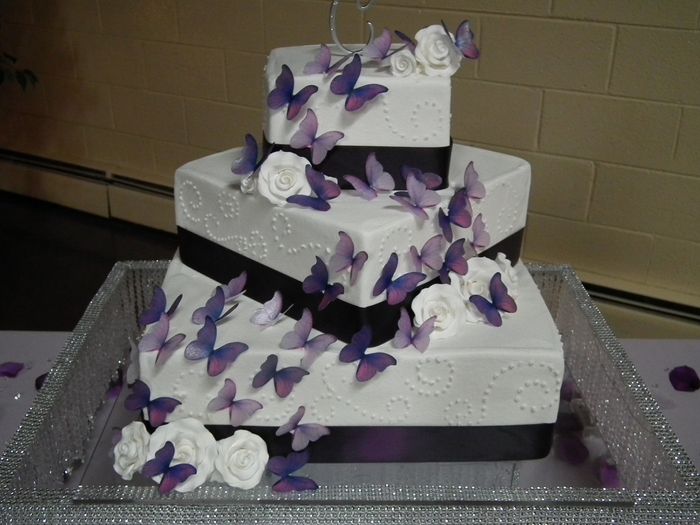 How much was your cake?!? Do u have pictures?