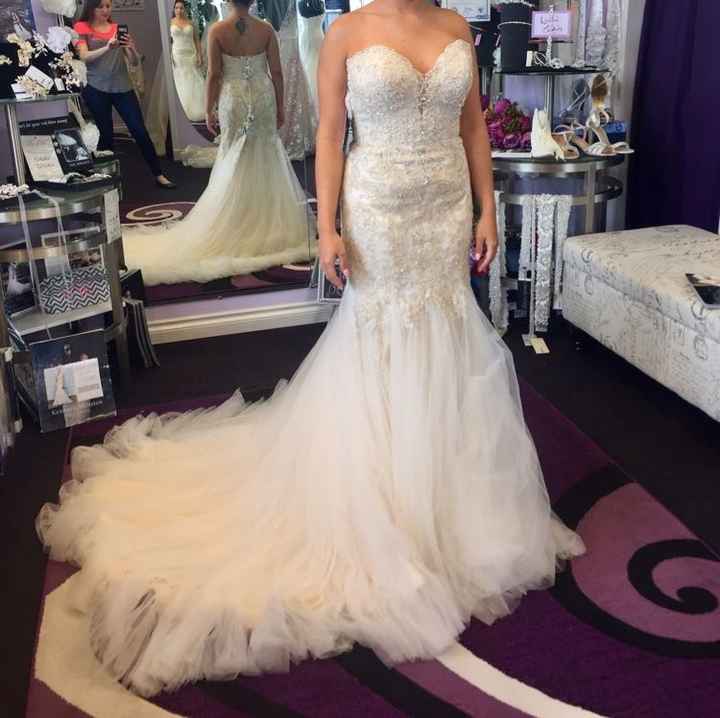 I wanna see your wedding dress!