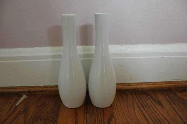 Can you help me find vases like these?