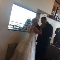 Where are all my “thicker” brides at? - 2