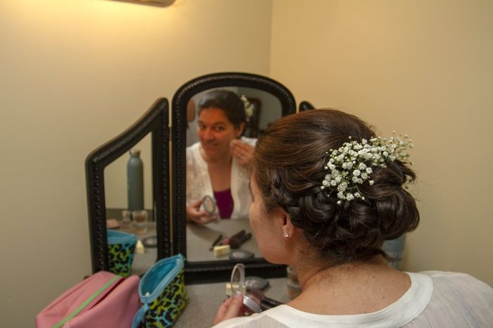 No veil? Show me what you wore for your headpiece! 10