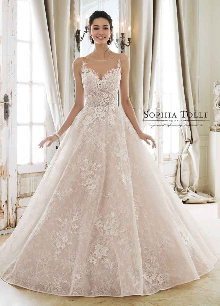 Sophia Tolli