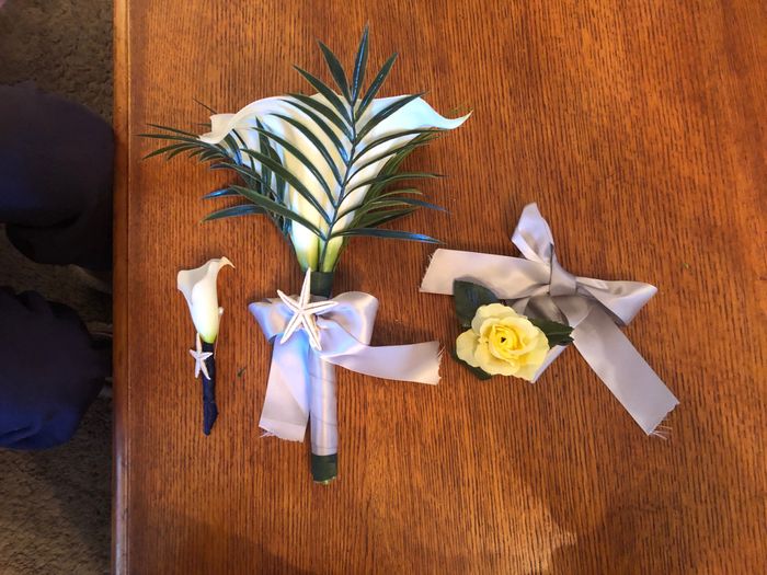 How many are doing their own flowers? 3