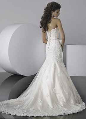 post your wedding  dress pic thanks.