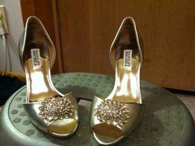 Show me your accessories.