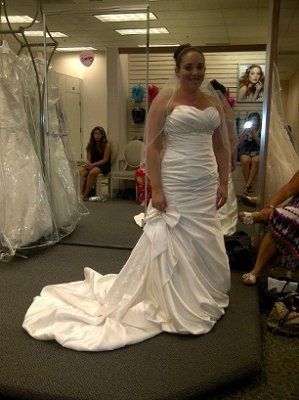 what does your wedding dress look like?!?!?