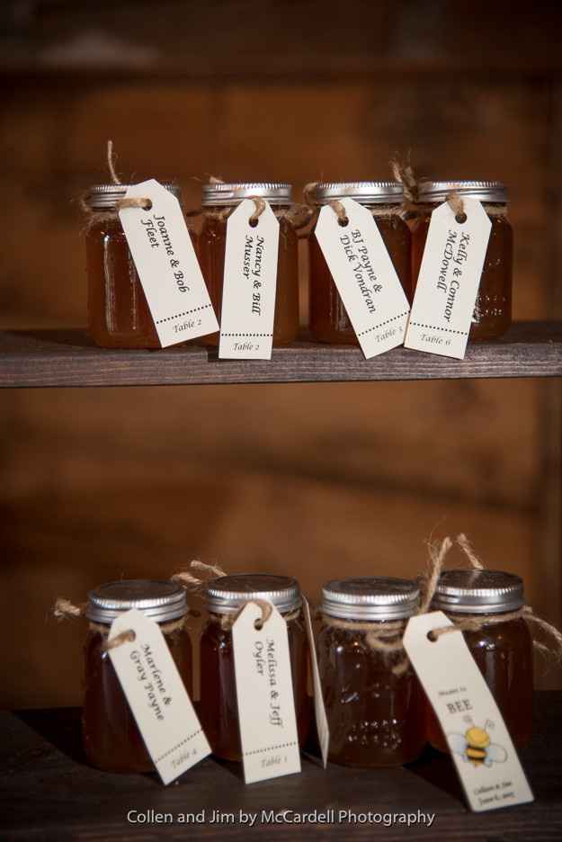 Useful wedding favors??? Please help!