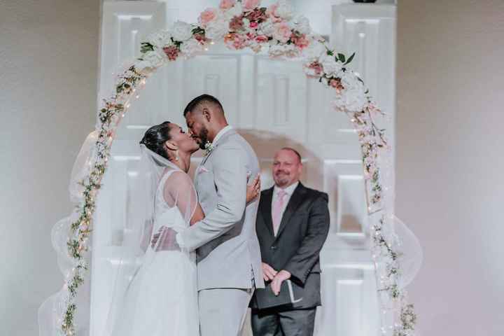 First kiss as husband and wife - 1