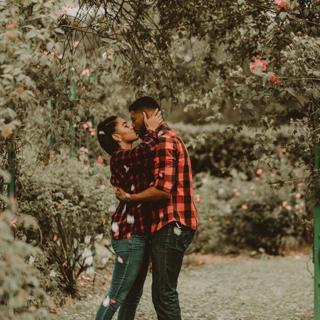 Post your casual engagement photo outfits! 24