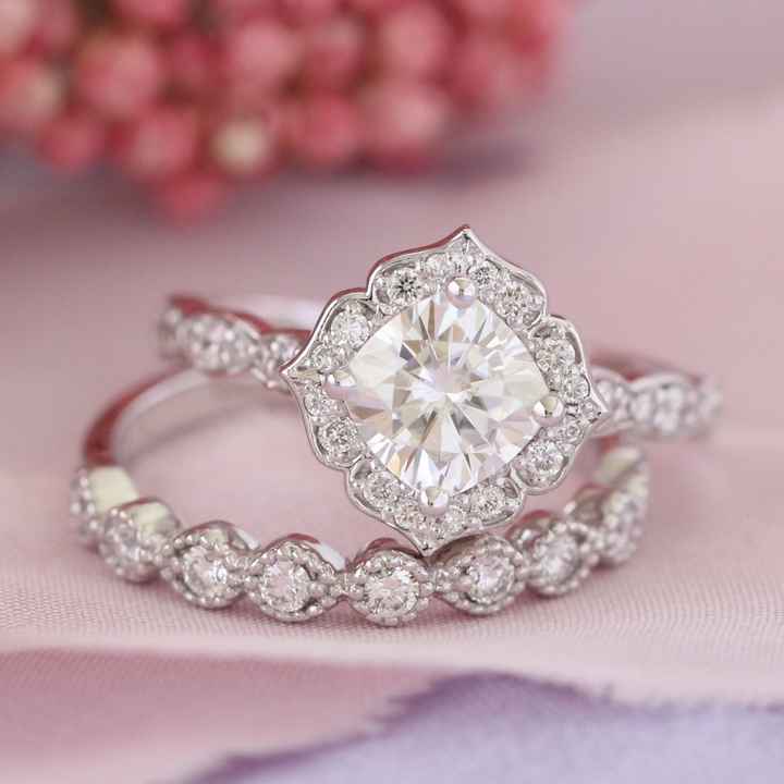 Does anyone have this ring?