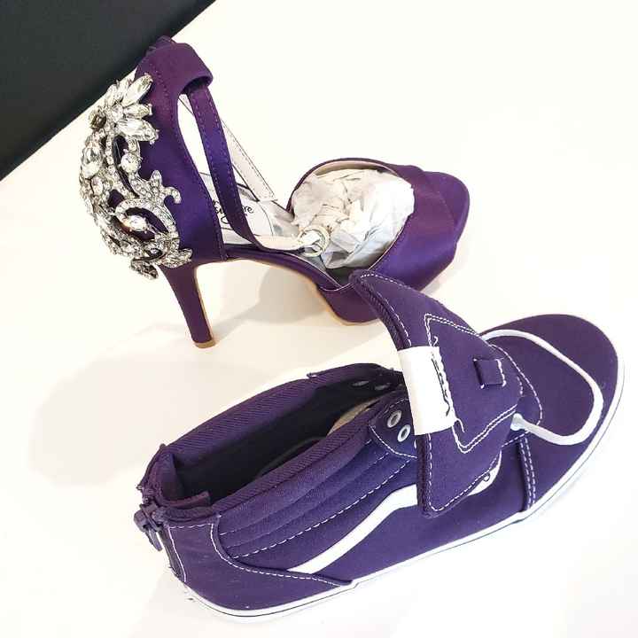 It's always shoe o'clock somewhere! Let's see what your walking in! - 1