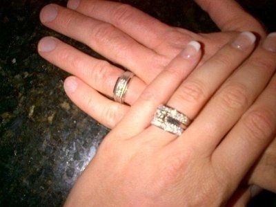 Alright ladies! Let's see those gorgeous rings...