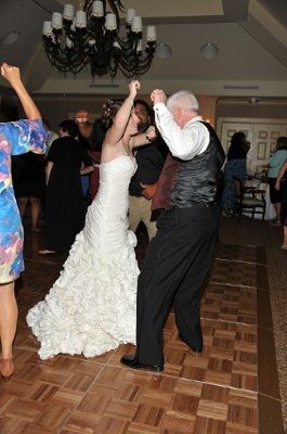 Post Those Wedding Pics You Didn't Want People To See!  : ) BUMPED for New Brides
