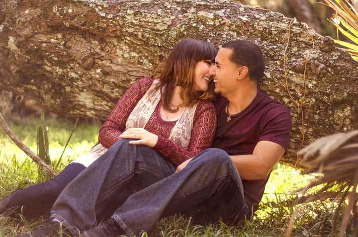 Engagement Photos are here!! *PICS*