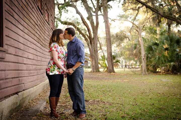 Engagement Photos are here!! *PICS*