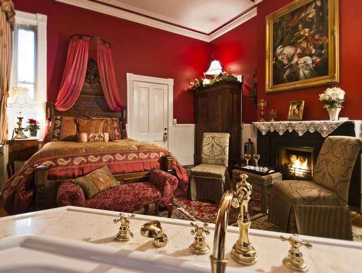 On a budget Honeymoon. Ideas? PLEASEE
