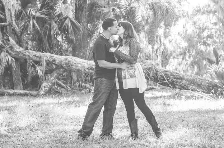 Engagement Photos are here!! *PICS*