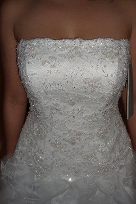 FOR SALE-NEW Wedding Dress DB/Monique Luo CH515 Size 8