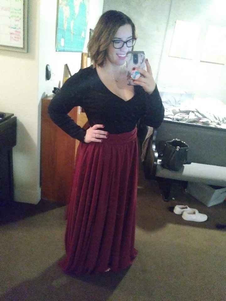 Which outfits for engagement photos? - 1