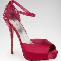 On a brighter note this week, I finally bought my wedding shoes! *pic*