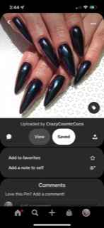 Black Nails for Fall Engagement Photos? - 6