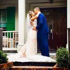 What to wear to shop an august wedding 2019