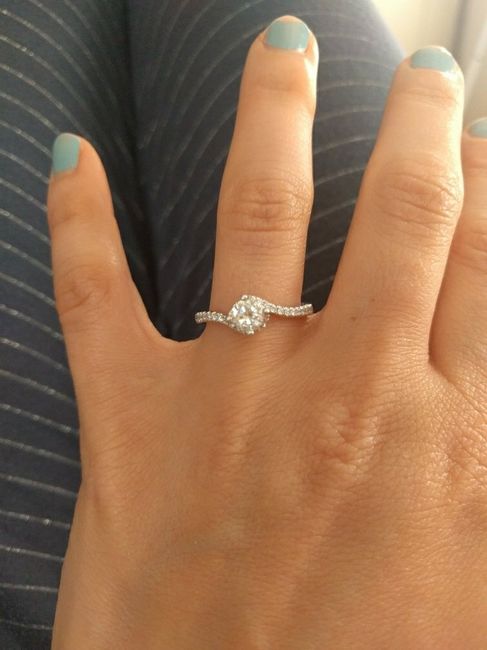 Show off your solitaire ring! 💎 13