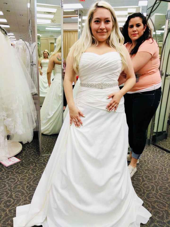 Ugly white wedding dress discount