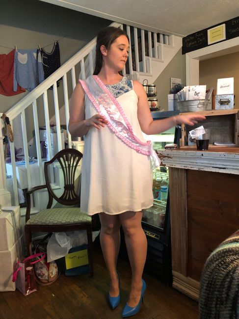 Show me your bridal shower outfits! - 1