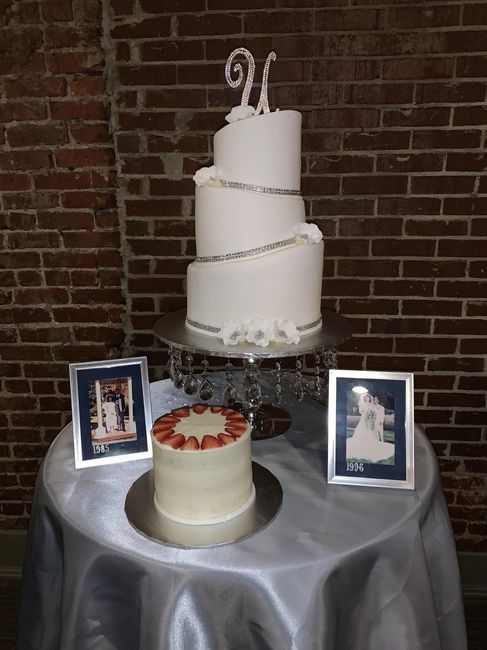 Wedding Cakes Without Flowers - 1