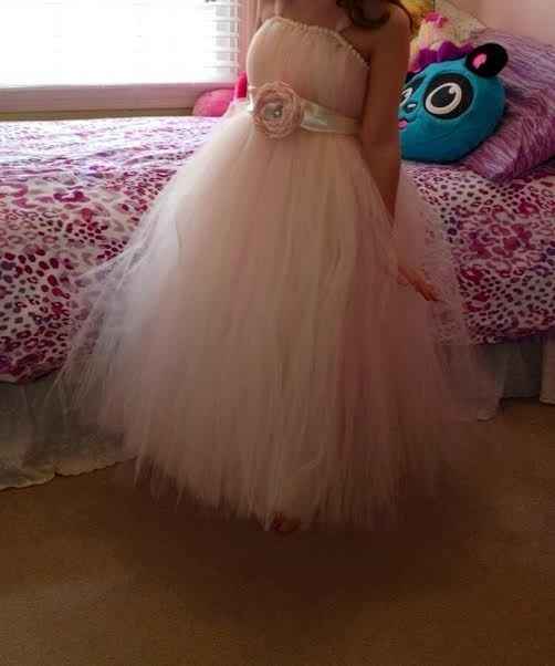 FLOWER GIRL DRESS IS IN!!!!   PICTURES INCLUDED