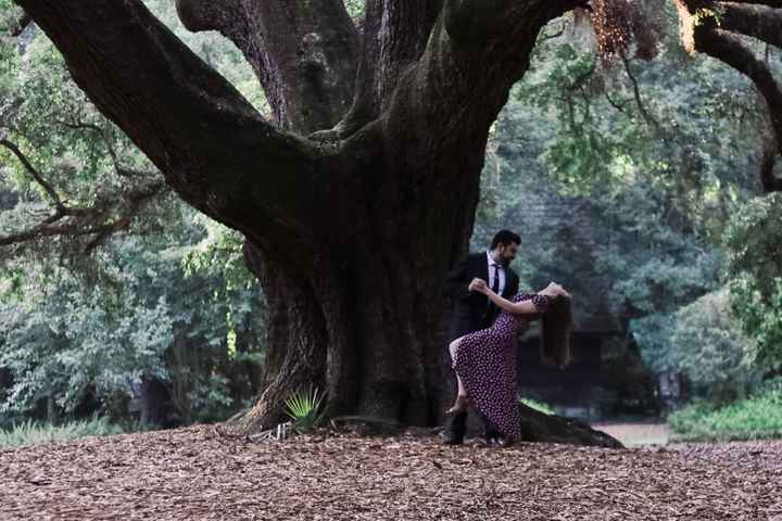 Engagement photo outfit? - 2