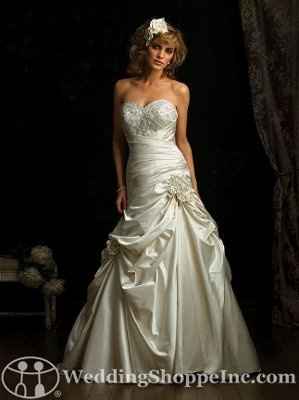 Anyone worried they wont be able to dance in their dress?!?!