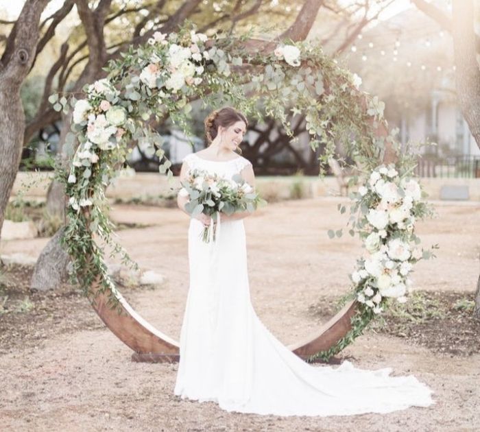 How to Decorate Ceremony Arch 2