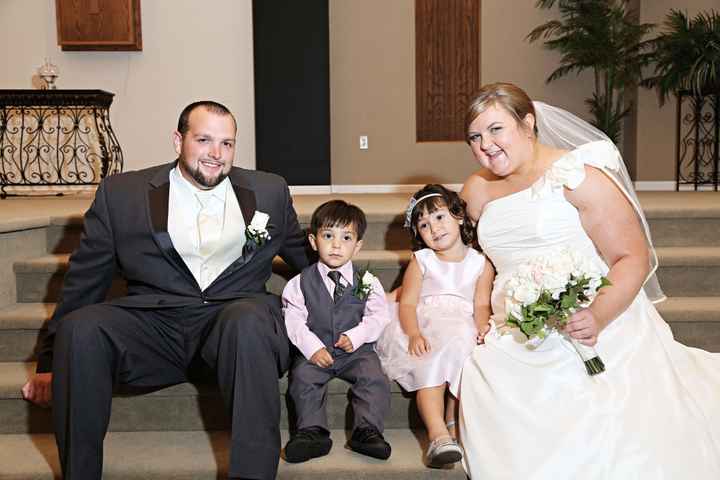 YAY!!!! Got my wedding pics back!!