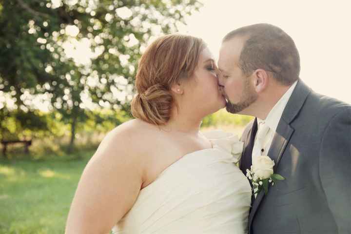 YAY!!!! Got my wedding pics back!!