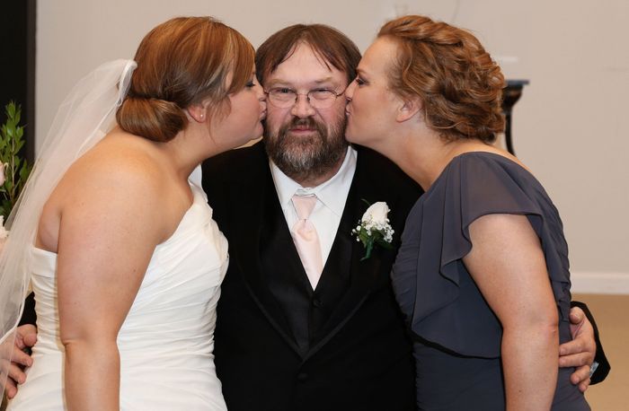 YAY!!!! Got my wedding pics back!!
