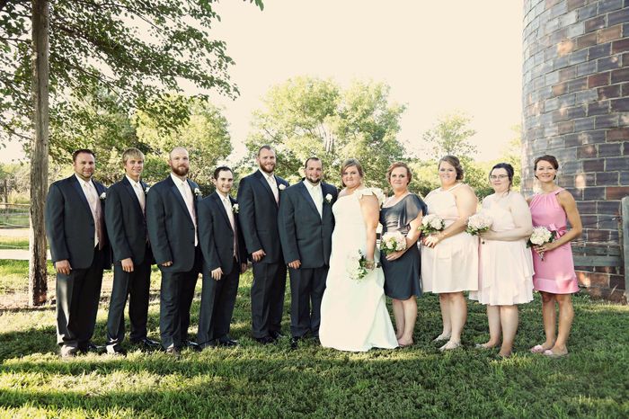 What color tux should my FH and his guys wear?