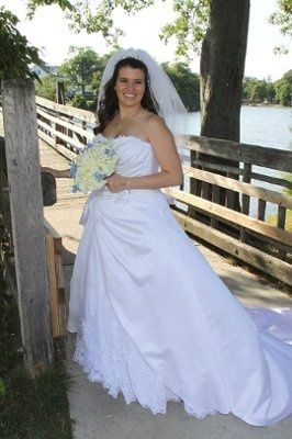 I Think I'm A MAGGIE BRIDE!! :) *PICS* PLEASE SHARE!