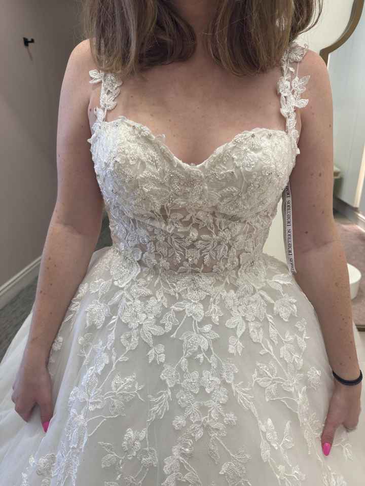 Finally got dress..wrinkled in stomach… help? - 1