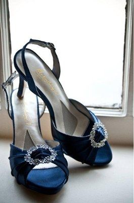 shoes. pictures please??