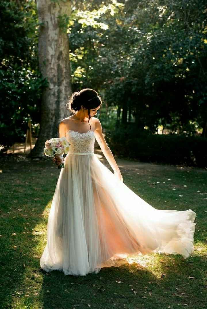 Colored wedding dress that doesn't break the bank - 1