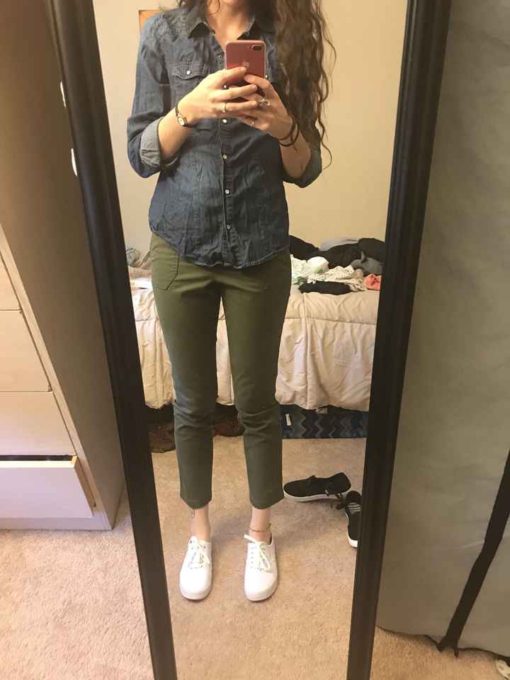 Help with engagement picture outfits - 1