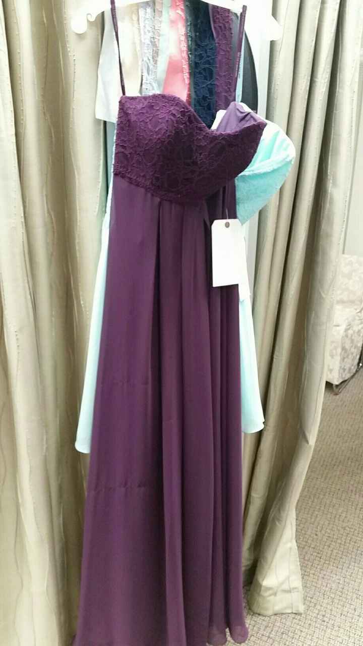 Do groomsmen and brides maids have to match?