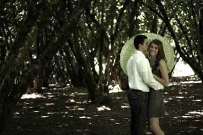 NEW! Engagement Pics :)