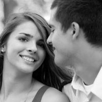 NEW! Engagement Pics :)