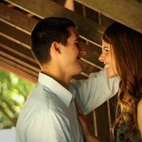NEW! Engagement Pics :)