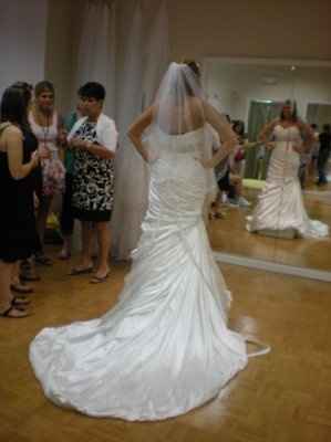 Ordering my wedding dress in ONE MONTH!!