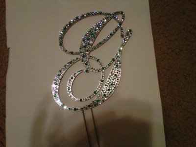 How many rhinestones?